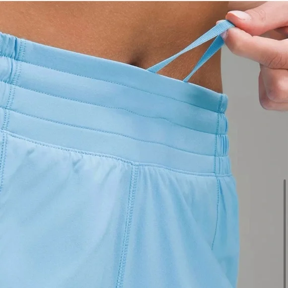 NWT- Lululemon Hotty Hot High-Rise Lined Short 4" Kayak Blue - Picture 4 of 12